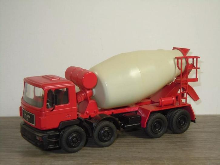 MAN F90 Betonmixer - Conrad Germany 1:50, Hobby en Vrije tijd, Modelauto's | 1:50, Zo goed als nieuw, Bus of Vrachtwagen, Conrad
