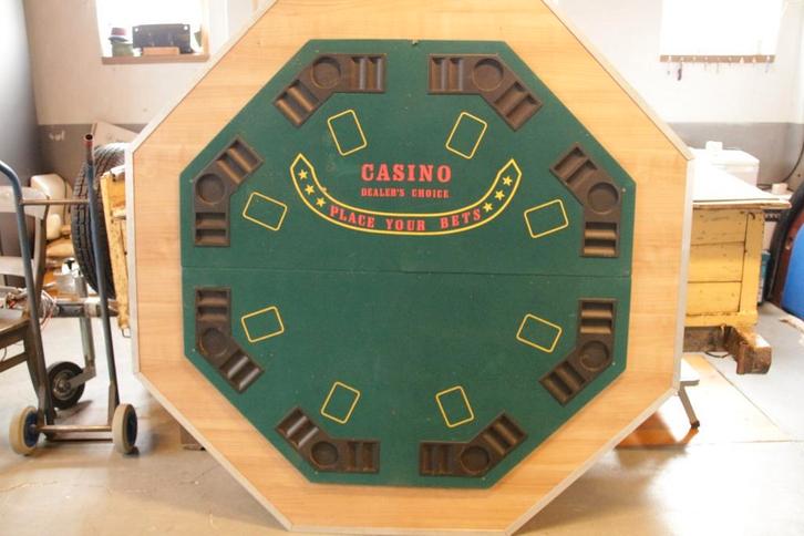 Een heel casino Grote Pokertafel Roulette tafel Black Jack t, Hobby en Vrije tijd, Gezelschapsspellen | Bordspellen, Gebruikt