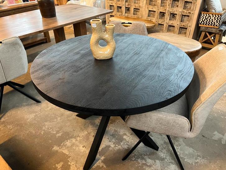 Magazijn leegverkoop ronde eettafel mangohout zwart matrix, Huis en Inrichting, Woonaccessoires | Overige, Nieuw, Ophalen of Verzenden