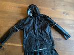 Zwart regenpak: Regenjas en Broek mt 164, Ophalen of Verzenden, Zo goed als nieuw, Jongen of Meisje, Overige typen