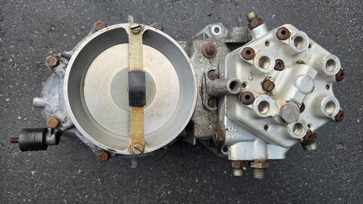 Mercedes-Benz W126 Spinnekop 0438120115 0438100069, Auto-onderdelen, Brandstofsystemen, Mercedes-Benz, Gebruikt, Ophalen of Verzenden