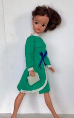 Vintage groen jurkje met tas voor Sindy, Fleur (excl. pop), Ophalen of Verzenden, Gebruikt, Kleertjes