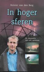 R. van den Berg - In hoger sferen, Ophalen of Verzenden, Zo goed als nieuw, R. van den Berg