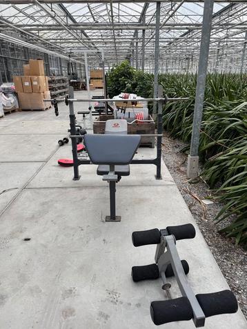 Gym spullen/ sport/ fitness apparatuur beschikbaar voor biedingen