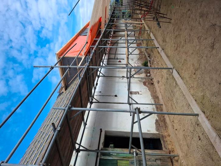H jukken steiger, Doe-het-zelf en Verbouw, Steigers, Zo goed als nieuw, Gevelsteiger, 5 meter of hoger, Ophalen of Verzenden