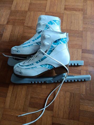 Schaatsen maat 37 beschikbaar voor biedingen
