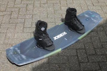 NIEUW Jobe Maddox wakeboard 1.38 mtr + border binding tm 47 beschikbaar voor biedingen