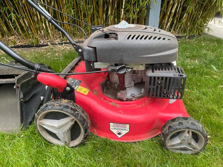 Powertec Garden PLM40 Benzine Grasmaaier - Mulchfunctie, Tuin en Terras, Grasmaaiers, Gebruikt, Benzine-grasmaaier, 40 t/m 49 cm