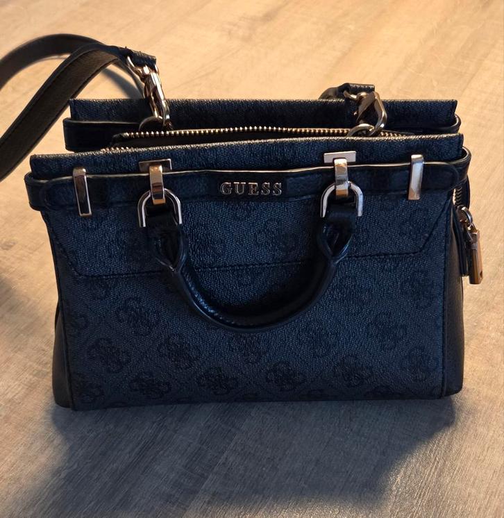 Guess Damestas, Sieraden, Tassen en Uiterlijk, Tassen | Damestassen, Zo goed als nieuw, Handtas, Zwart, Ophalen of Verzenden