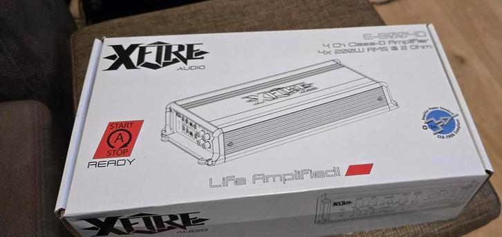 Xfire E-8004D 4-kanaals versterker - Nieuw in doos, Auto diversen, Autoradio's, Nieuw, Ophalen of Verzenden
