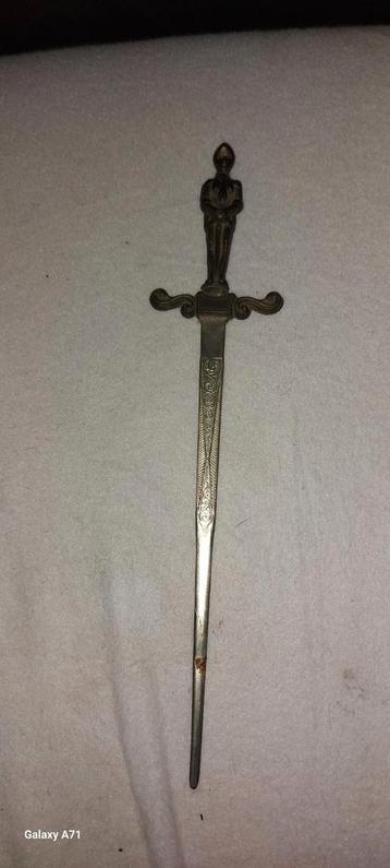 Antieke Briefopener - Zwaard met Figuur beschikbaar voor biedingen