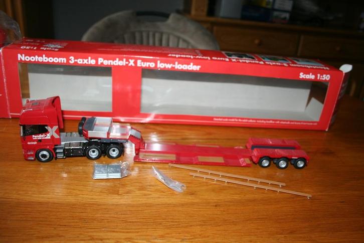 Nooteboom 3 axle Pendel-X Euro low-loader (nieuw in doos) , Hobby en Vrije tijd, Modelauto's | 1:50, Nieuw, Bus of Vrachtwagen