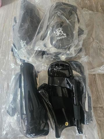 Karate Handbeschermers XL stuks 7 Nieuw in Verpakking! beschikbaar voor biedingen