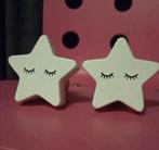 Twee schattige kapstokjes voor kinderkamer, witte sterren, Wandkapstok, Ophalen of Verzenden, Zo goed als nieuw, Minder dan 100 cm