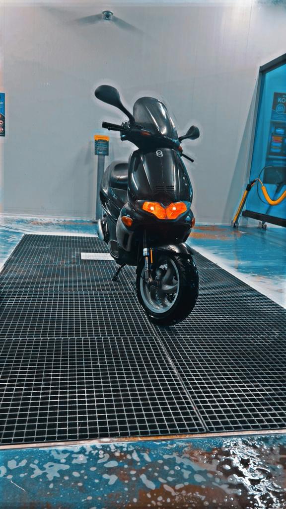 Gilera runner 50 cc brom vers, Fietsen en Brommers, Scooters | Piaggio, Zo goed als nieuw, Overige modellen, Maximaal 45 km/u