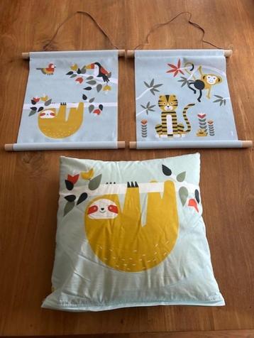 2 nieuwe textielposters + nieuw kussen Luiaard/Oerwoud beschikbaar voor biedingen