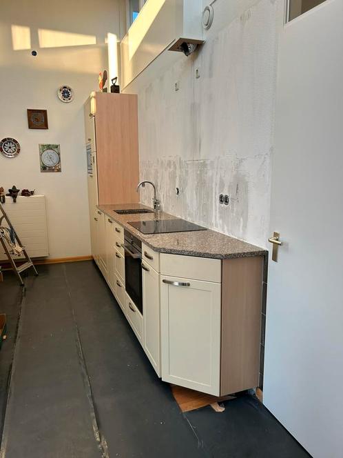 Keuken te koop, Huis en Inrichting, Keuken | Complete keukens, Gebruikt, Crème, Graniet of Steen, Ophalen of Verzenden