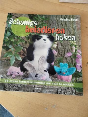 C. Garland - Schattige huisdieren haken beschikbaar voor biedingen