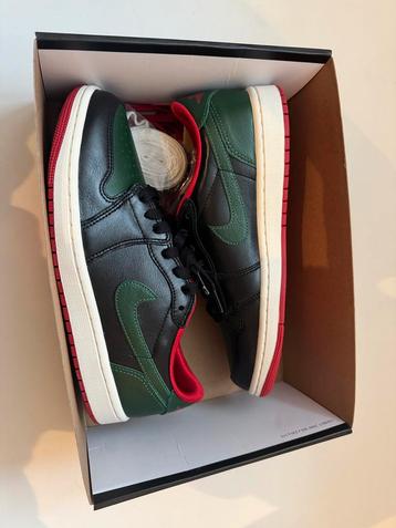 Nike jordan 1 og low groen zwart rood gucci colorway beschikbaar voor biedingen