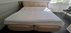 Twee persoons Hästing bed, Ophalen, Overige materialen, Verstelbaar, 210 cm