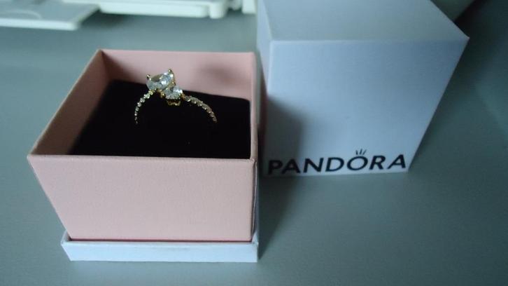 Originele nieuwe collectie PANDORA hartjes ring maat 17, Sieraden, Tassen en Uiterlijk, Ringen, Nieuw, Dame, 17 tot 18, Goud, Overige materialen