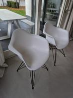 Witte eetkamerstoelen in Vitra Eames DAR Stijl, Huis en Inrichting, Ophalen, Wit