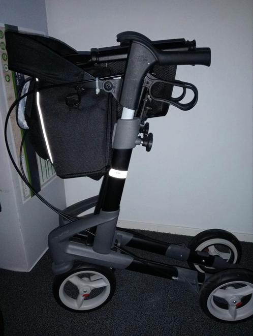 Prachtige zwarte TOPRO Troja 5G small rollator: nieuwstaat, Diversen, Rollators, Zo goed als nieuw, Ophalen