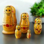 Mooie 5-delige vintage stapel poppen set., Verzamelen, Poppen, Ophalen of Verzenden, Zo goed als nieuw, Pop