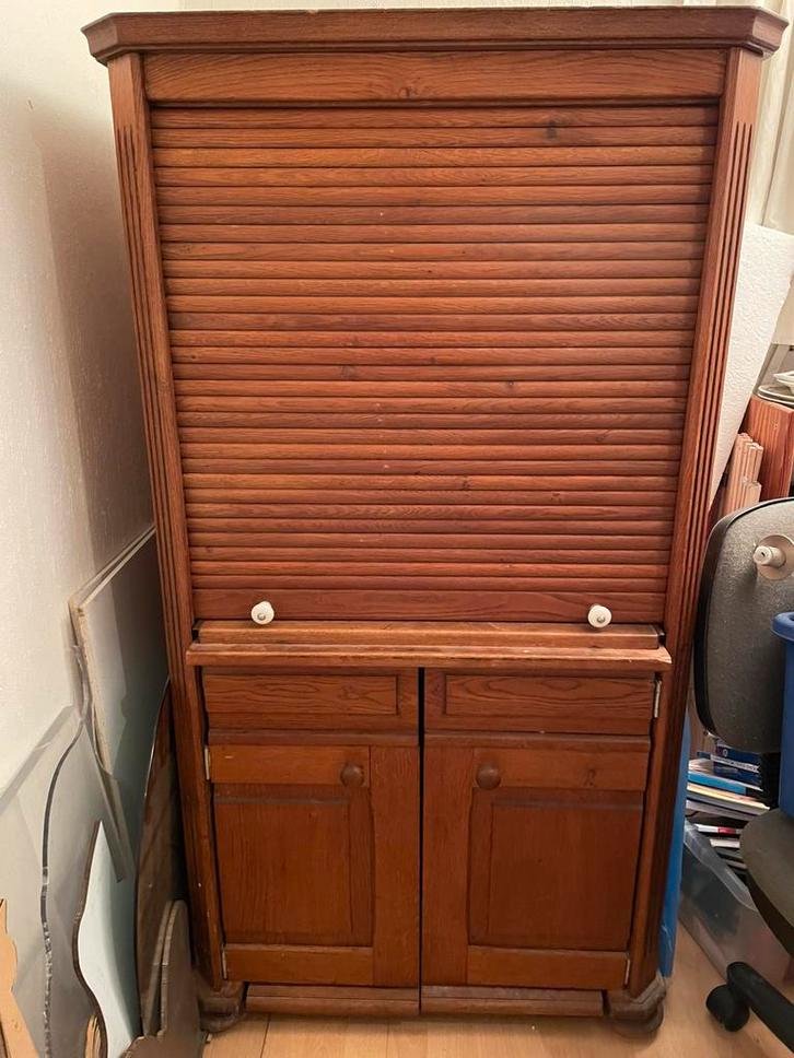 Hele leuke kast met rolluik …GRATIS…., Huis en Inrichting, Kasten | Computermeubels, Gebruikt, 120 tot 170 cm, 70 tot 120 cm, 40 tot 80 cm