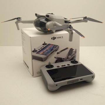 DJI Mini 3 met Smart Controller  Compacte 4K Drone beschikbaar voor biedingen