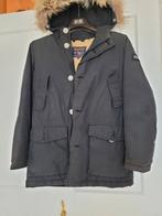 Woolrich Winterjas - Maat M, Maat 48/50 (M), Zwart, Ophalen of Verzenden, Gedragen