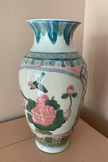 Grote vintage Chineze vaas. beschikbaar voor biedingen