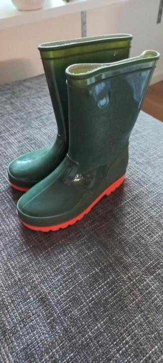 REGEN LAARZEN GROEN MT 30/31  beschikbaar voor biedingen