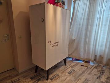 Kidsmill sixties kledingkast hoogglans wit babykamer  beschikbaar voor biedingen