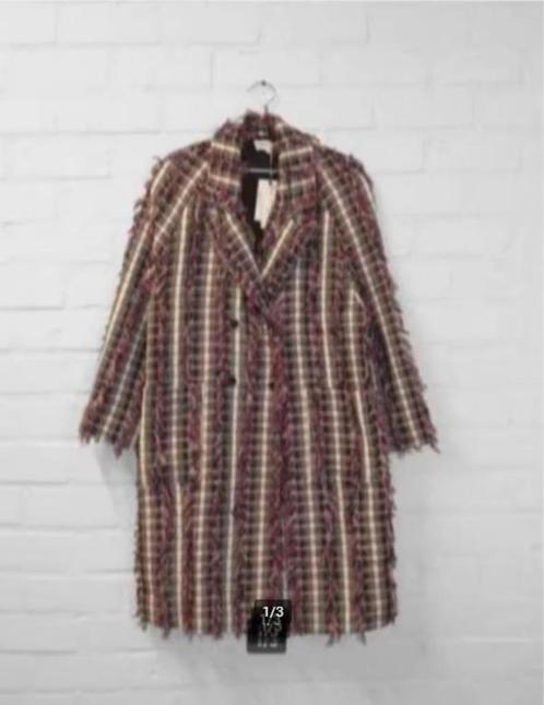 Patrizia Pepe - Mooie mantel bouclestof maat 40 - Nieuw €450, Kleding | Dames, Jassen | Winter, Nieuw, Maat 38/40 (M), Ophalen of Verzenden
