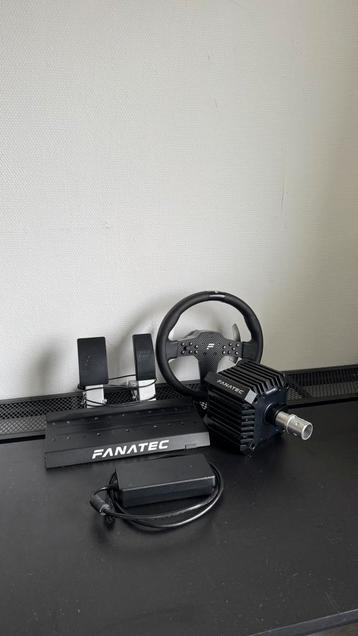Fanatec CSL DD 8NM + stuur en pedalen Sim Racing set voor PC beschikbaar voor biedingen