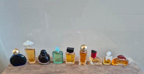 Miniatuur parfumflesjes uit vintage verzameling, met inhoud, Verzamelen, Parfumverzamelingen, Zo goed als nieuw, Miniatuur, Gevuld