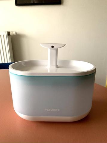 Gloednieuwe Petlibro drinkfontein katten beschikbaar voor biedingen