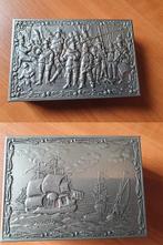 vintage 2x plastic doosje met metalen deksel, Ophalen of Verzenden