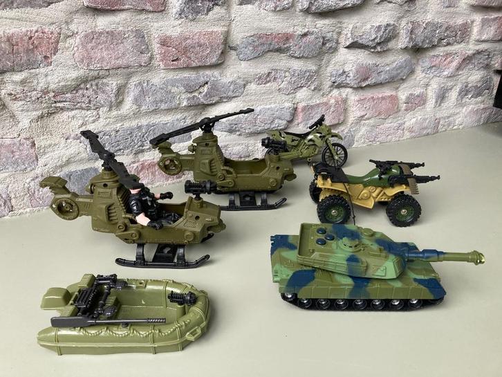 Leuke Set Militaire Speelgoedvoertuigen (7) incl poppetjes, Kinderen en Baby's, Speelgoed | Speelgoedvoertuigen, Gebruikt, Ophalen of Verzenden