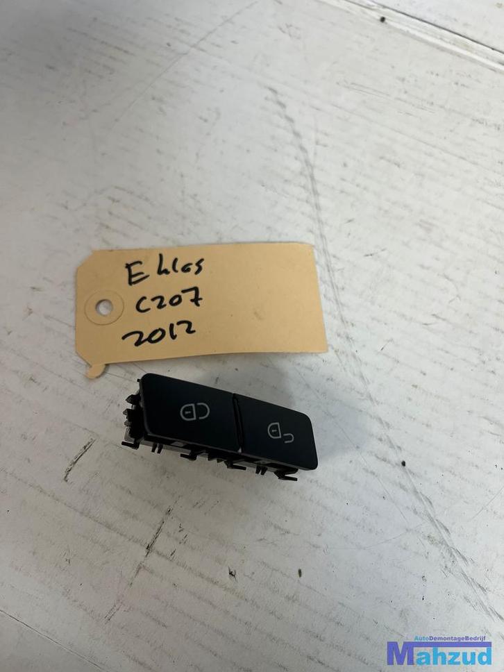 MERCEDES E C207 Deur Vergrendelings schakelaar A2048706410, Auto-onderdelen, Dashboard en Schakelaars, Mercedes-Benz, Gebruikt