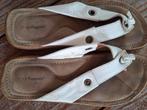 Witte leren Hush puppies, Slippers, Wit, Ophalen of Verzenden, Zo goed als nieuw