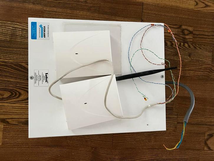 House alarm system Pulsar AWO 260 and SATEL Alarm Panels!, Doe-het-zelf en Verbouw, Alarmsystemen, Zo goed als nieuw, Compleet systeem