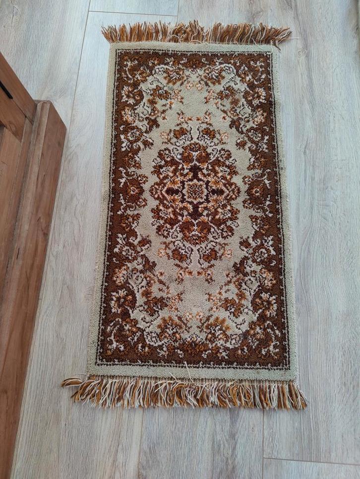 Vintage vloerkleed met bruin patroon, Huis en Inrichting, Stoffering | Tapijten en Kleden, Gebruikt, 50 tot 100 cm, 100 tot 150 cm