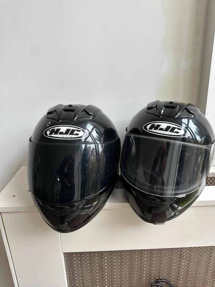 2 HJC Motorhelmen Maat M - Wegens Emigratie!, Motoren, Kleding | Motorhelmen, Heren, Integraalhelm, M, HJC, Tweedehands, Ophalen of Verzenden
