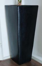 Twee zwarte stenen bloempotten voor binnen of buiten., Ophalen, Steen, Minder dan 30 cm, Rond