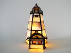 Vuurtoren met huisje lamp in glas in lood tiffany stijl, Ophalen of Verzenden