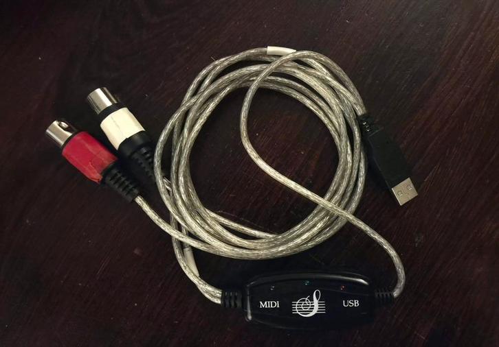 MIDI-interface, Muziek en Instrumenten, Midi-apparatuur, Zo goed als nieuw, Ophalen of Verzenden
