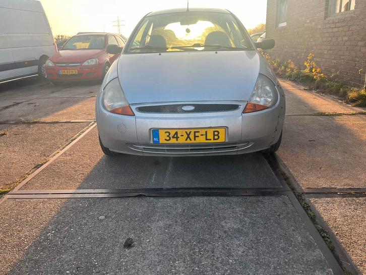 Ford Ka 1.3 I 44KW 2007 Grijs, Auto's, Ford, Bedrijf, ABS, Airbags, Airconditioning, Boordcomputer, Centrale vergrendeling, Electronic Stability Program (ESP)