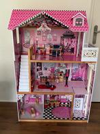 Poppenhuis met popjes en andere spulletjes, Ophalen, Zo goed als nieuw, Poppenhuis